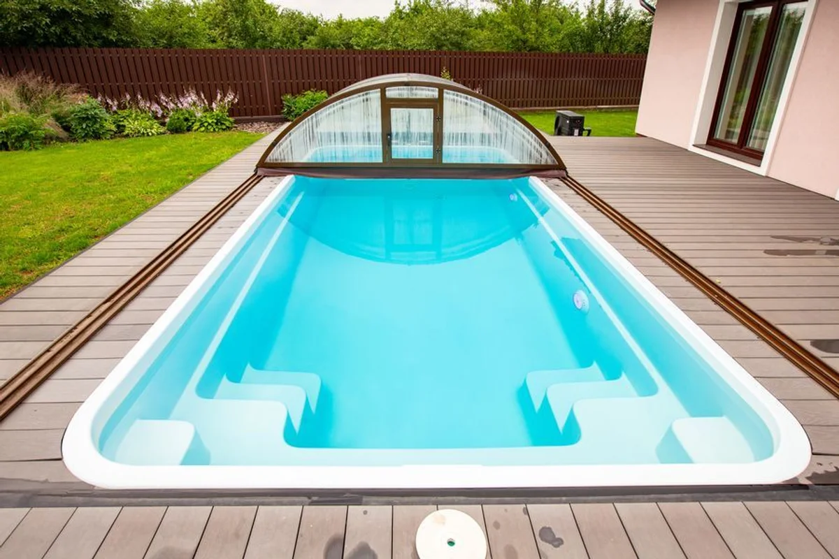 Композитный бассейн Эри 600