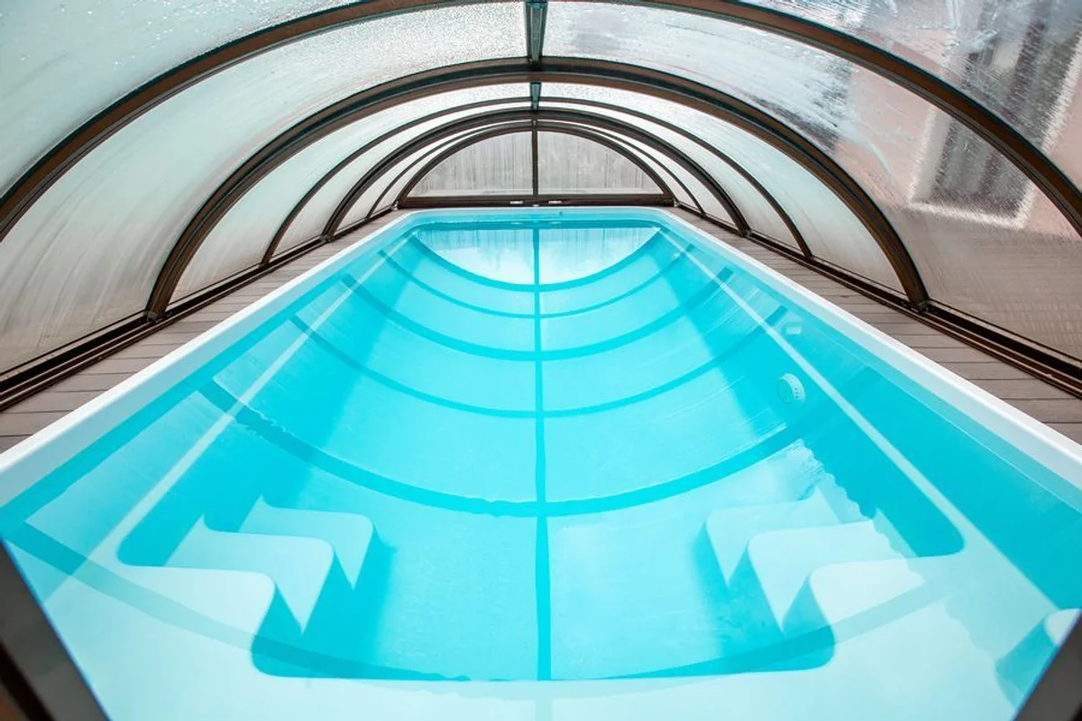 Композитный бассейн Эри 600