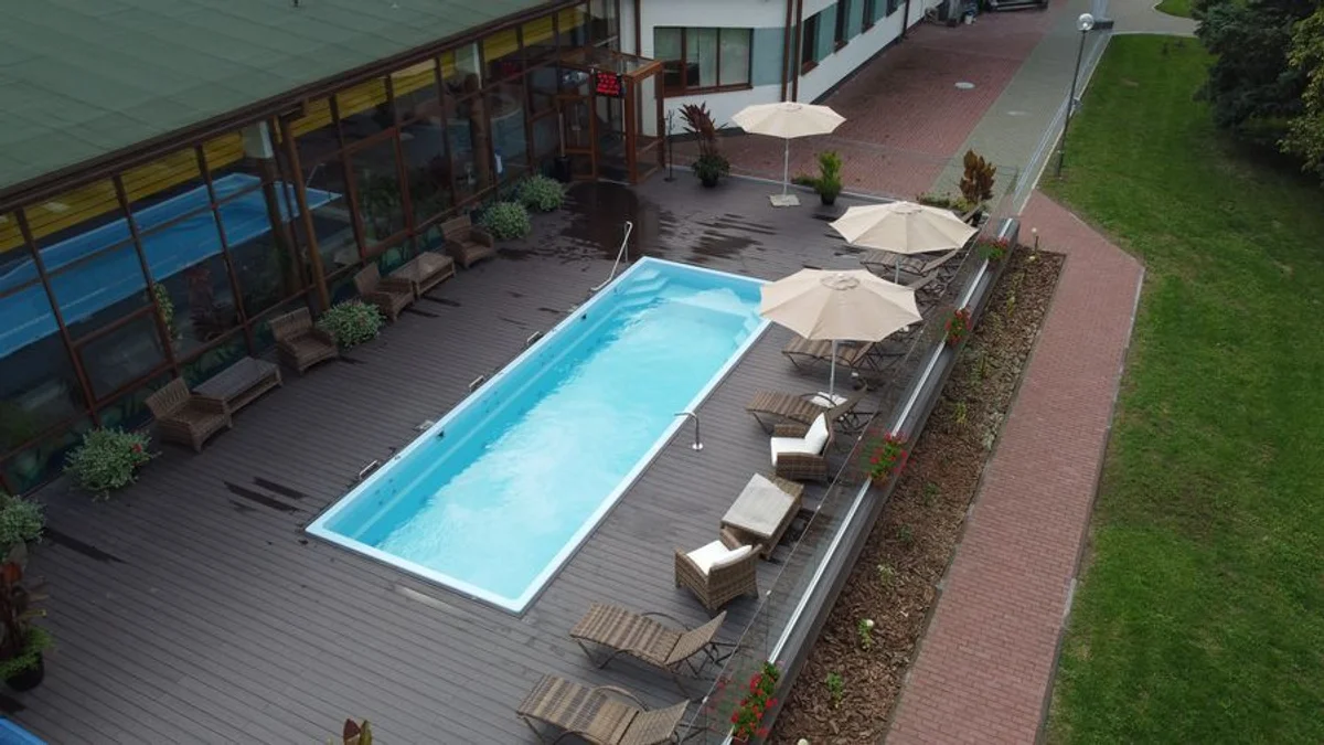 Композитный бассейн Ривьера 1000