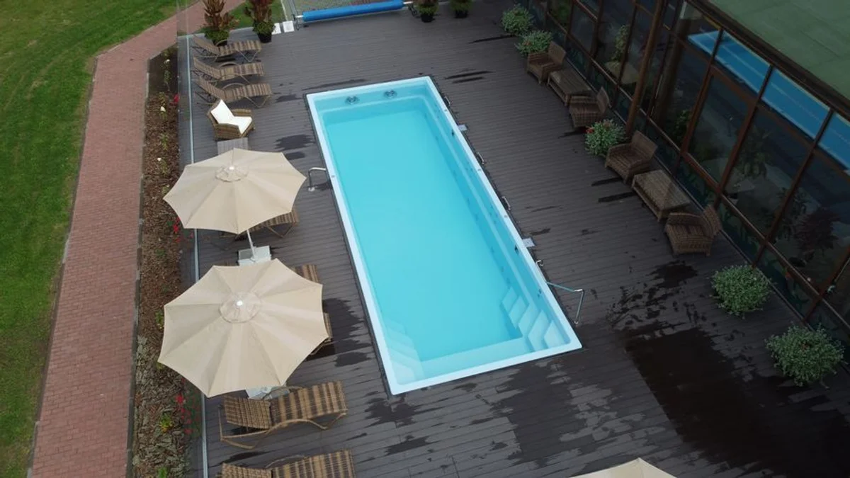 Композитный бассейн Ривьера 1000